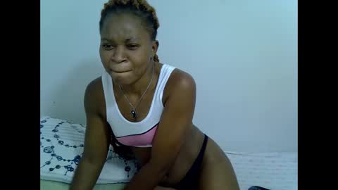 Snapshot of amor_anny chatting on February 21, 2:16 pm anny online show from February 21, 2:16 pm