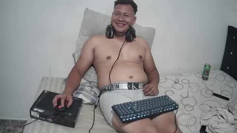 amordebandidos online show from January 24, 1:13 am