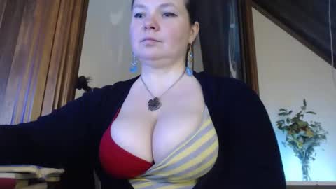 amorelara online show from February 17, 10:07 am