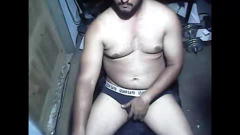 Snapshot of amorousr chatting on February 14, 7:23 pm SubboyShivan online show from February 14, 7:23 pm