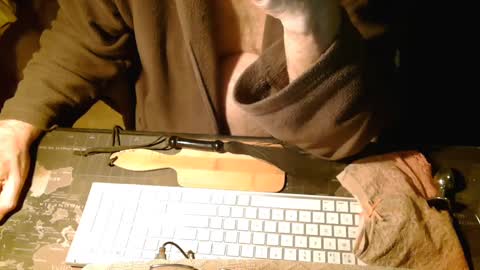 Snapshot of amslave4f chatting on February 1, 7:57 am amslave4f online show from February 1, 7:57 am