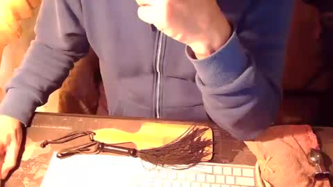 Snapshot of amslave4f chatting on February 4, 2:53 pm amslave4f online show from February 4, 2:53 pm