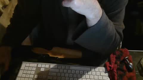 Snapshot of amslave4f chatting on February 8, 8:20 am amslave4f online show from February 8, 8:20 am