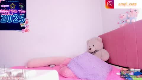 Snapshot of amy1cute chatting on March 2, 6:19 pm Amy online show from March 2, 6:19 pm