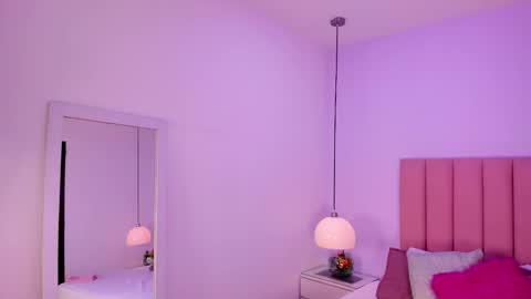 Aleja   online show from November 6, 3:31 am