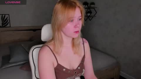 Amy online show from October 13, 12:01 am