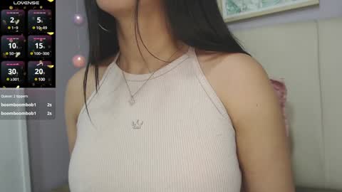 Snapshot of amy_le chatting on January 9, 5:11 pm Amy online show from January 9, 5:11 pm