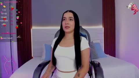 amy_leah_ online show from November 25, 8:29 pm