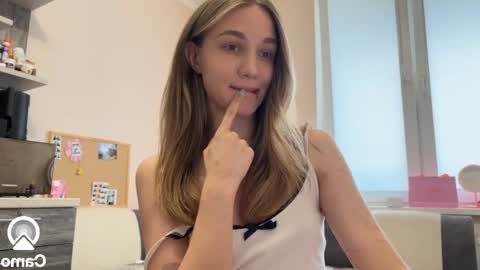 amy_meoww online show from March 10, 11:45 am