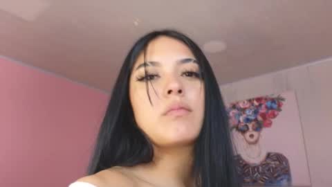 amy_saenz_ online show from September 30, 5:40 am