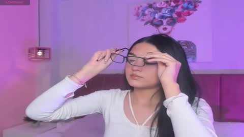 amy_saenz_ online show from October 16, 10:41 pm