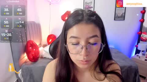 Amy sophia 3 online show from February 12, 2:32 pm