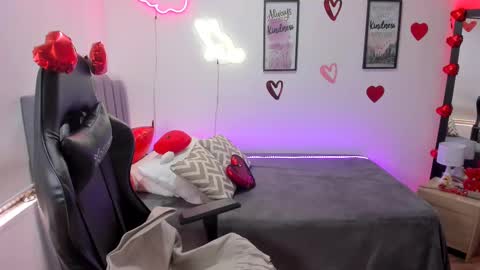 Amy sophia 3 online show from February 15, 2:00 pm