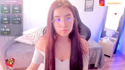 Amy sophia 3 online show from February 26, 6:26 pm