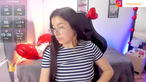 Amy sophia 3 online show from February 13, 6:37 pm