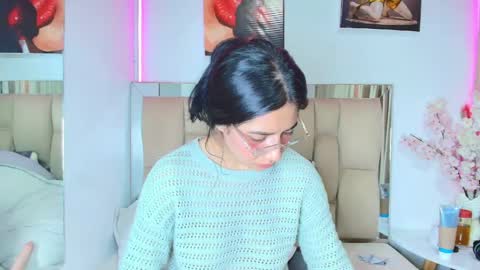 Amy online show from April 25, 1:41 pm