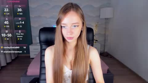 Amy online show from November 8, 6:33 pm