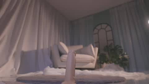 Amy Armstrong online show from March 15, 12:15 am