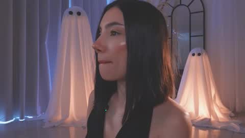 Amy Armstrong online show from October 21, 2:32 pm