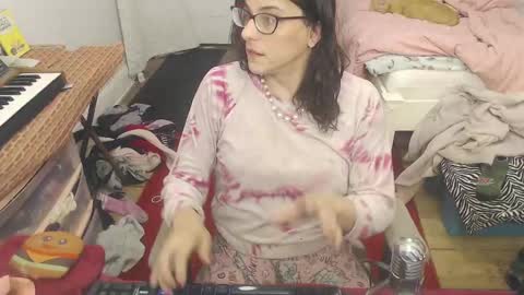 Trashely Gimpson online show from March 4, 10:46 am