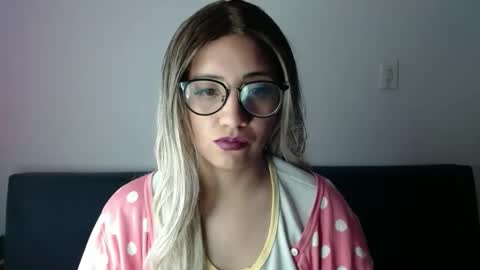 amycosplay99 online show from February 2, 9:34 pm