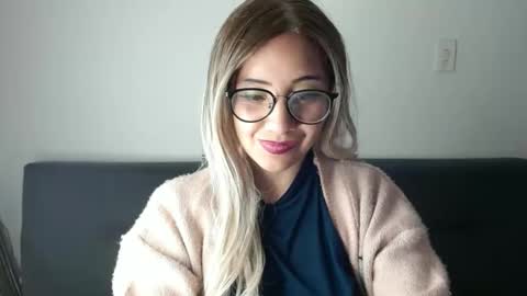 amycosplay99 online show from February 23, 7:44 am