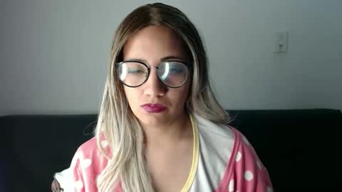 amycosplay99 online show from February 3, 12:36 am