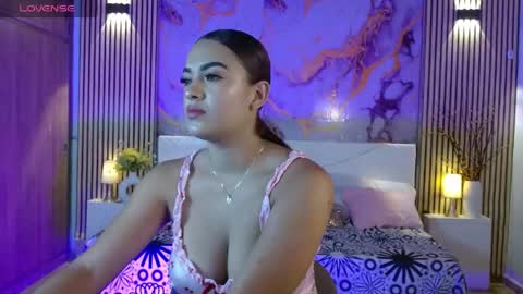 amyjohnsonn online show from May 28, 7:28 am