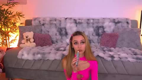amykentt online show from May 24, 4:35 pm
