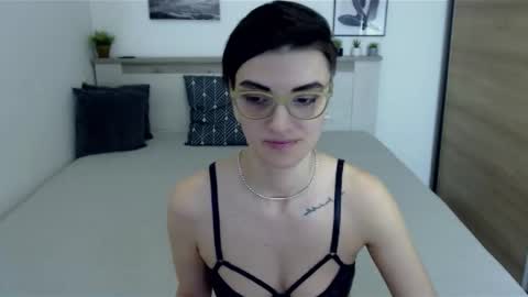Hi there guys  My pleasure in your hands  pvt is open online show from February 1, 4:33 pm