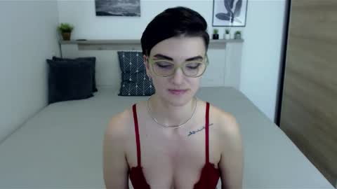 Hi there guys  My pleasure in your hands  pvt is open online show from January 30, 9:25 pm