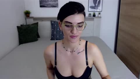 Hi there guys  My pleasure in your hands  pvt is open online show from December 12, 12:55 pm
