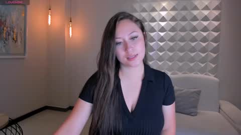 AMY R  online show from February 28, 11:58 am