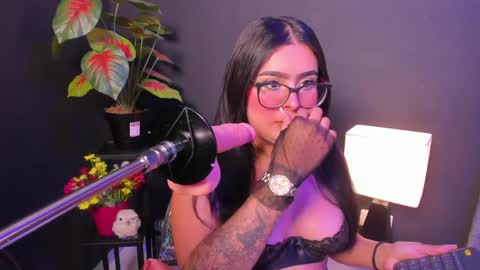 amywhitte_ online show from May 6, 3:45 am