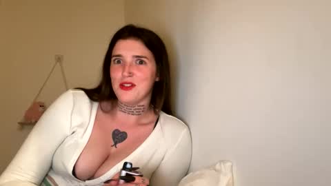 Amyyyoxxo online show from March 5, 8:10 pm