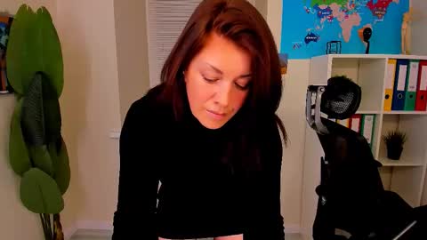 Ana online show from October 18, 3:27 pm