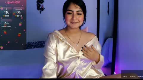 Snapshot of ana_ricciardi chatting on December 4, 10:35 pm Ana Ricciardi online show from December 4, 10:35 pm