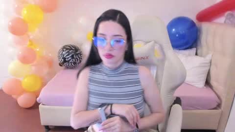 Im anna but you can call me as you want online show from June 1, 10:22 pm