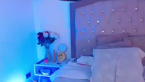 Ana Moon  online show from October 14, 4:37 am