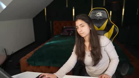 PLAYHARD054 online show from March 24, 11:27 am