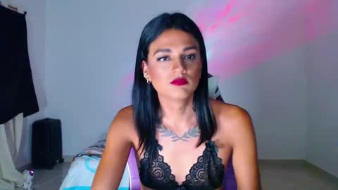 Snapshot of anabellabonariva chatting on February 10, 11:34 pm Anabella online show from February 10, 11:34 pm