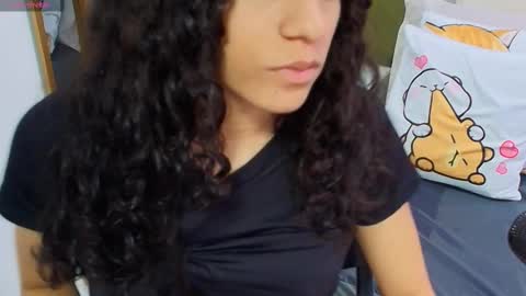 Anahi  online show from February 20, 6:57 pm