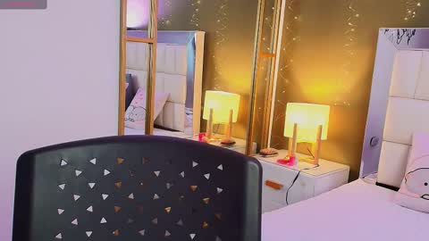 Anahi  online show from October 15, 8:09 pm