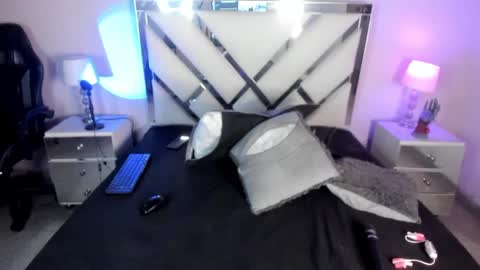 Anah Jones online show from February 13, 12:57 am