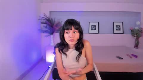 Anais online show from September 18, 7:18 pm