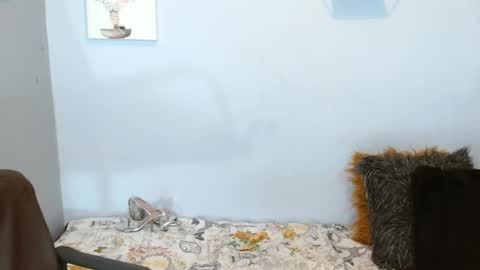 Snapshot of analia_01 chatting on February 25, 2:37 pm Analia online show from February 25, 2:37 pm