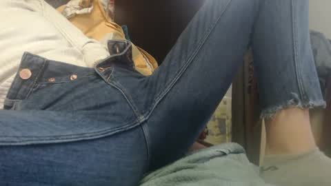 Snapshot of analove200 chatting on March 10, 3:41 pm analove200 online show from March 10, 3:41 pm