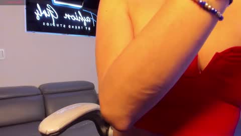 ana online show from February 28, 7:25 pm