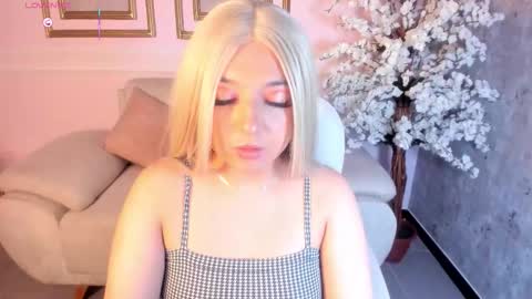 Ana online show from September 29, 8:08 pm