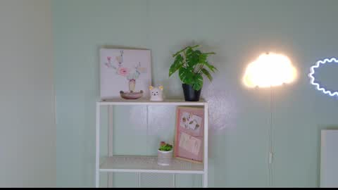 Kendra  online show from February 5, 10:30 am